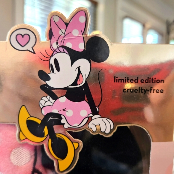 Thee CREME shop Minnie Mouse 3D Plushie Sleep Mask. Limited Edition - Picture 3 of 5